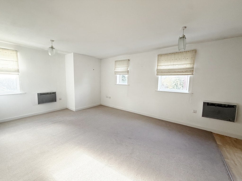 Flat Oysell Gardens in Fareham