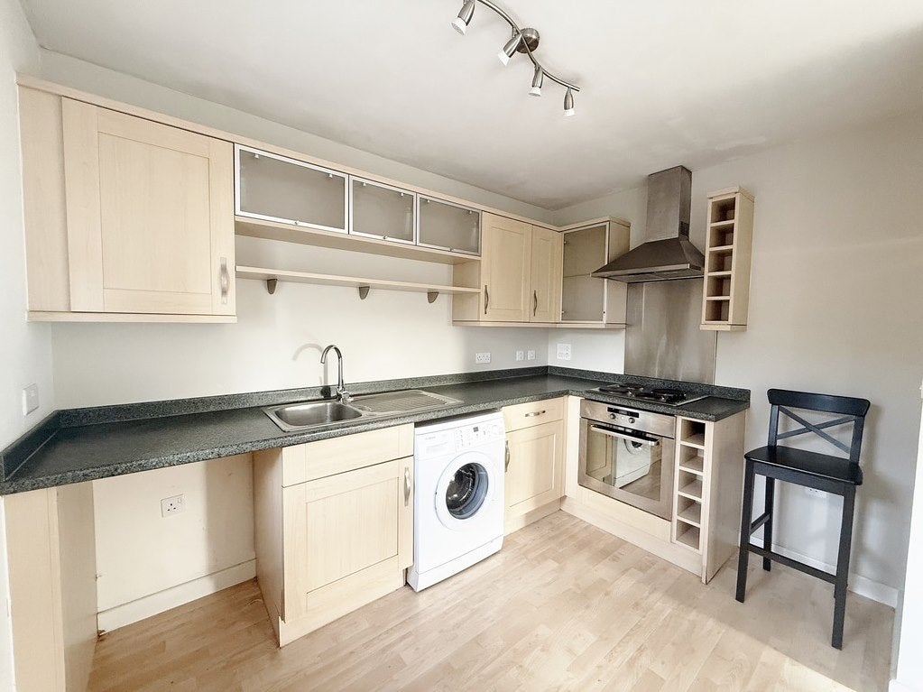 Flat Oysell Gardens in Fareham