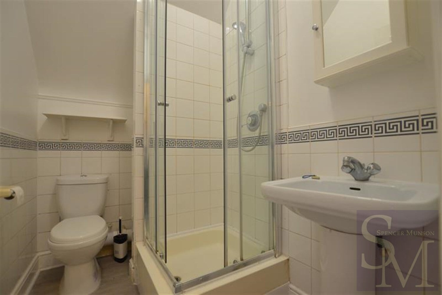 Flat Hermon Hill in Greater London