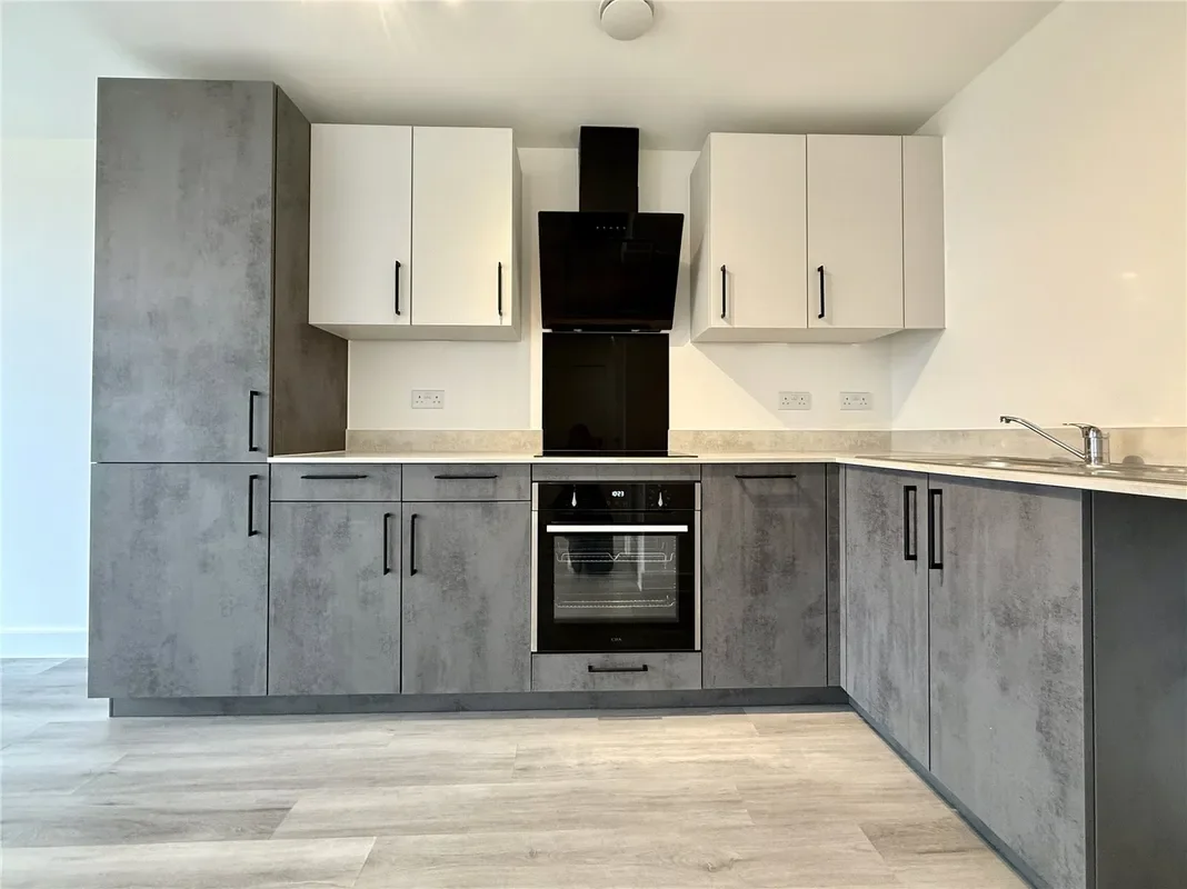 Flat Parkstone Road in Poole