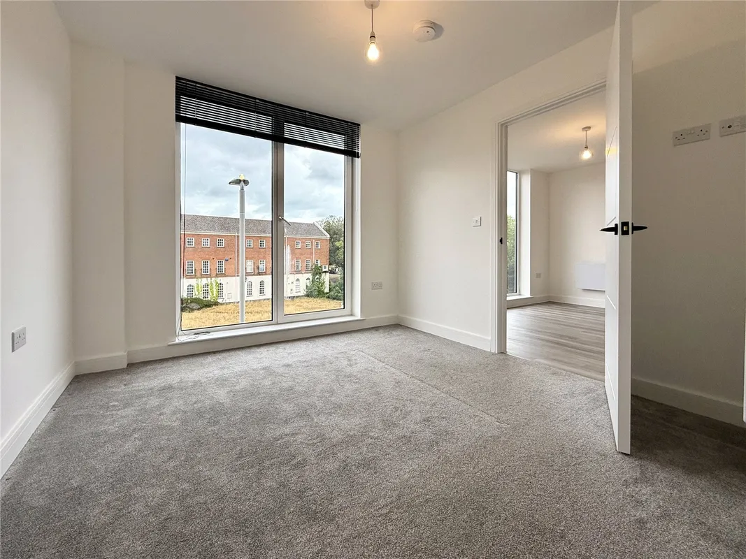 Flat Parkstone Road in Poole