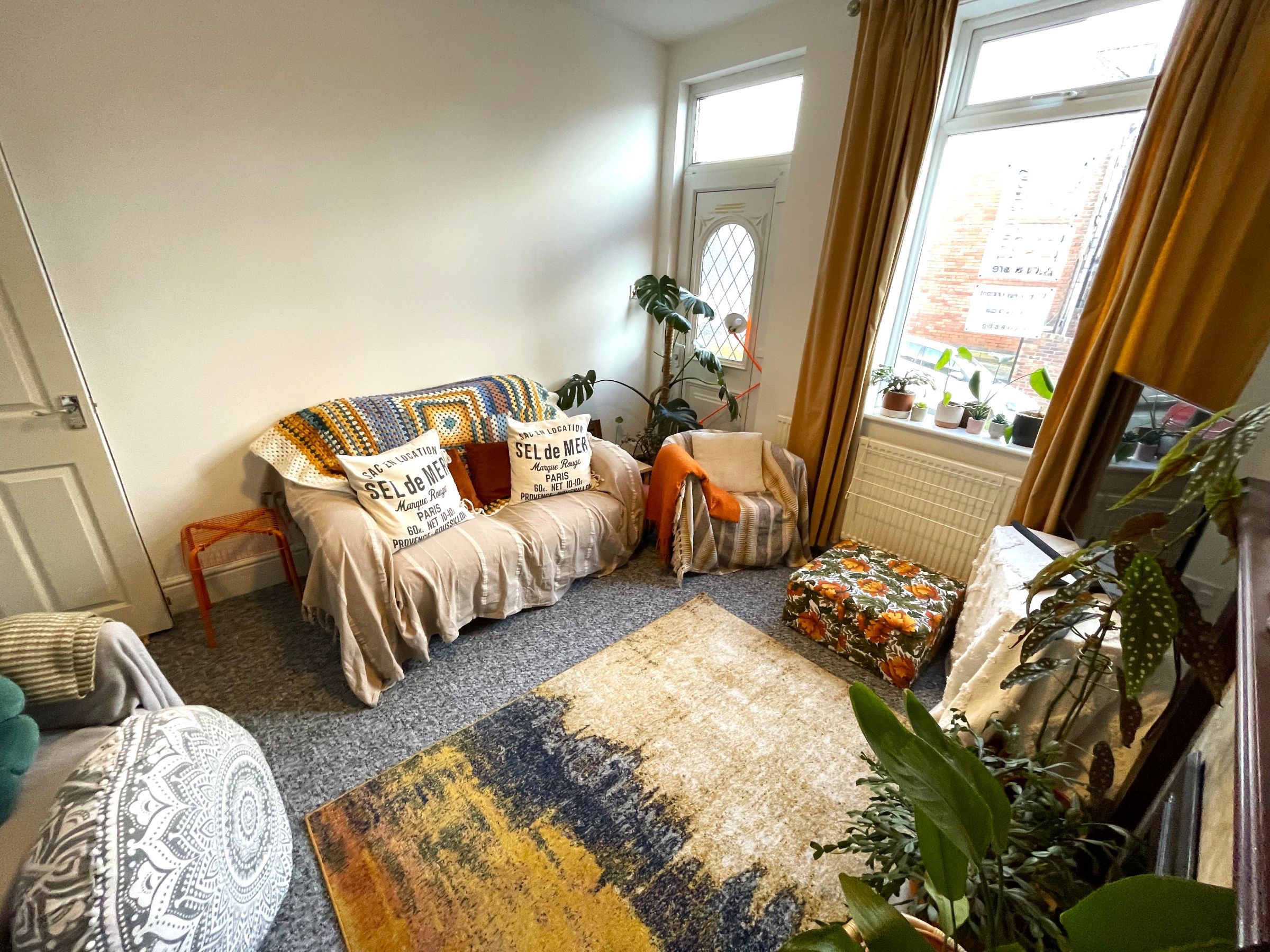 Room Ashford Road in Sheffield