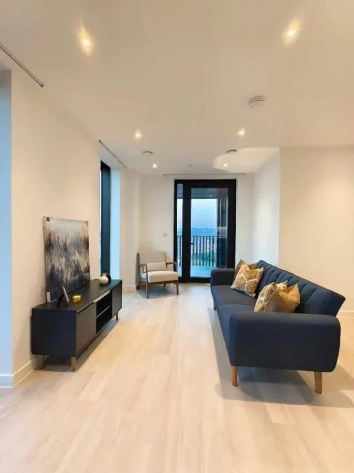 Flat West Parkside in Greater London