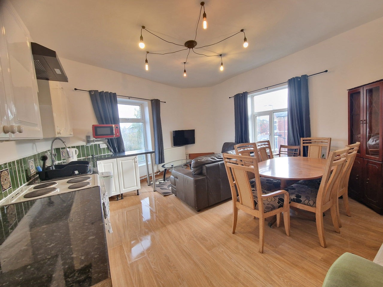 Flat Seaford Road in Salford