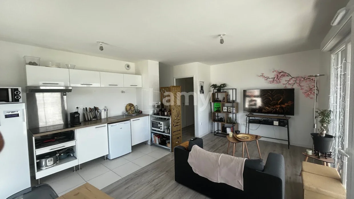 Flat Rue Alonce de Civille in Mont-Saint-Aignan