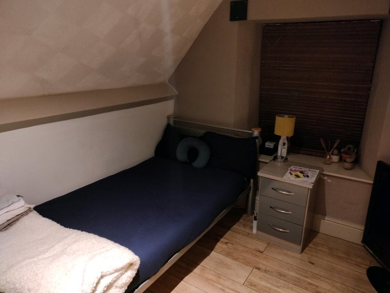 Room Beaufort Road in Bristol