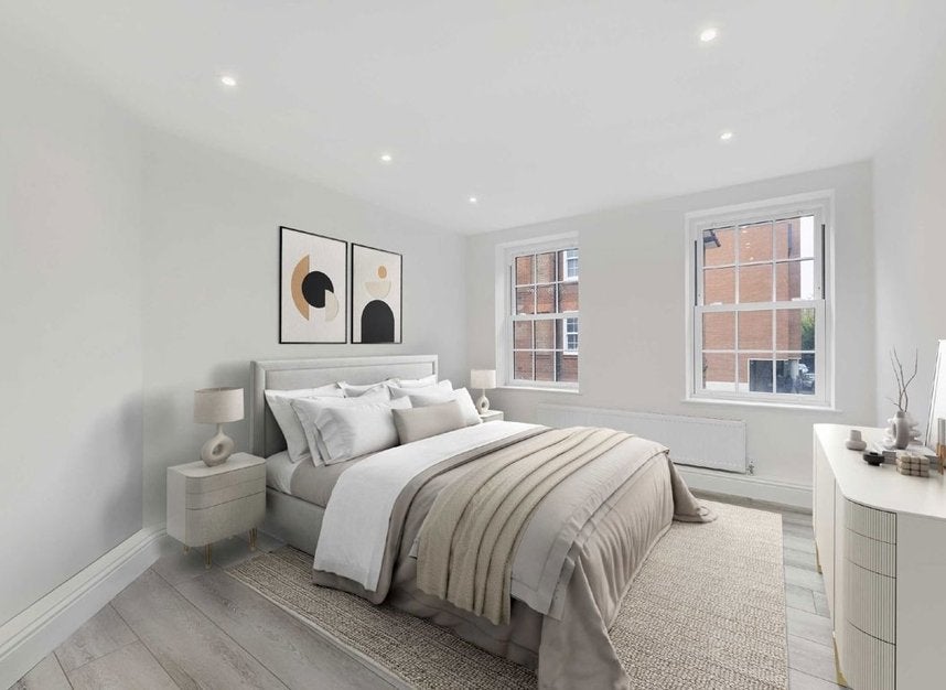 Flat Hortensia Road in Greater London