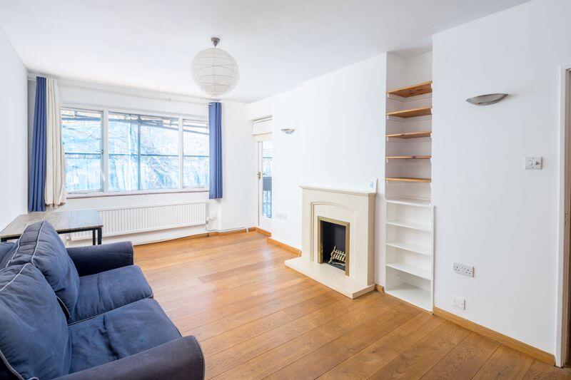 Flat Portpool Lane in Greater London