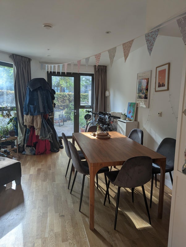 Room Elis Way in Greater London