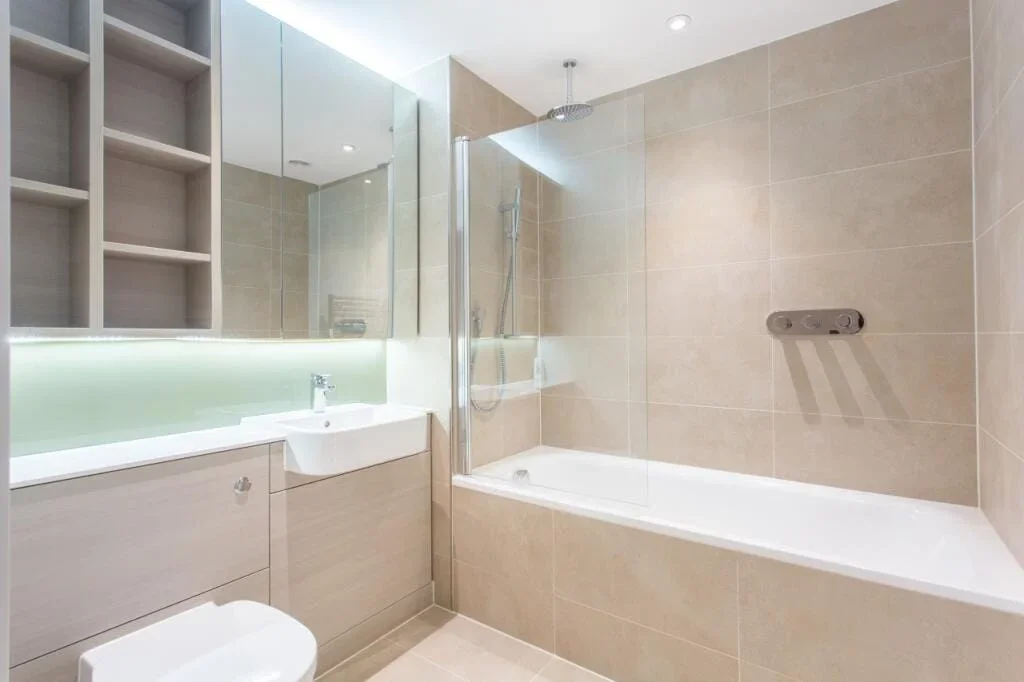 Flat Westfield Avenue in Greater London