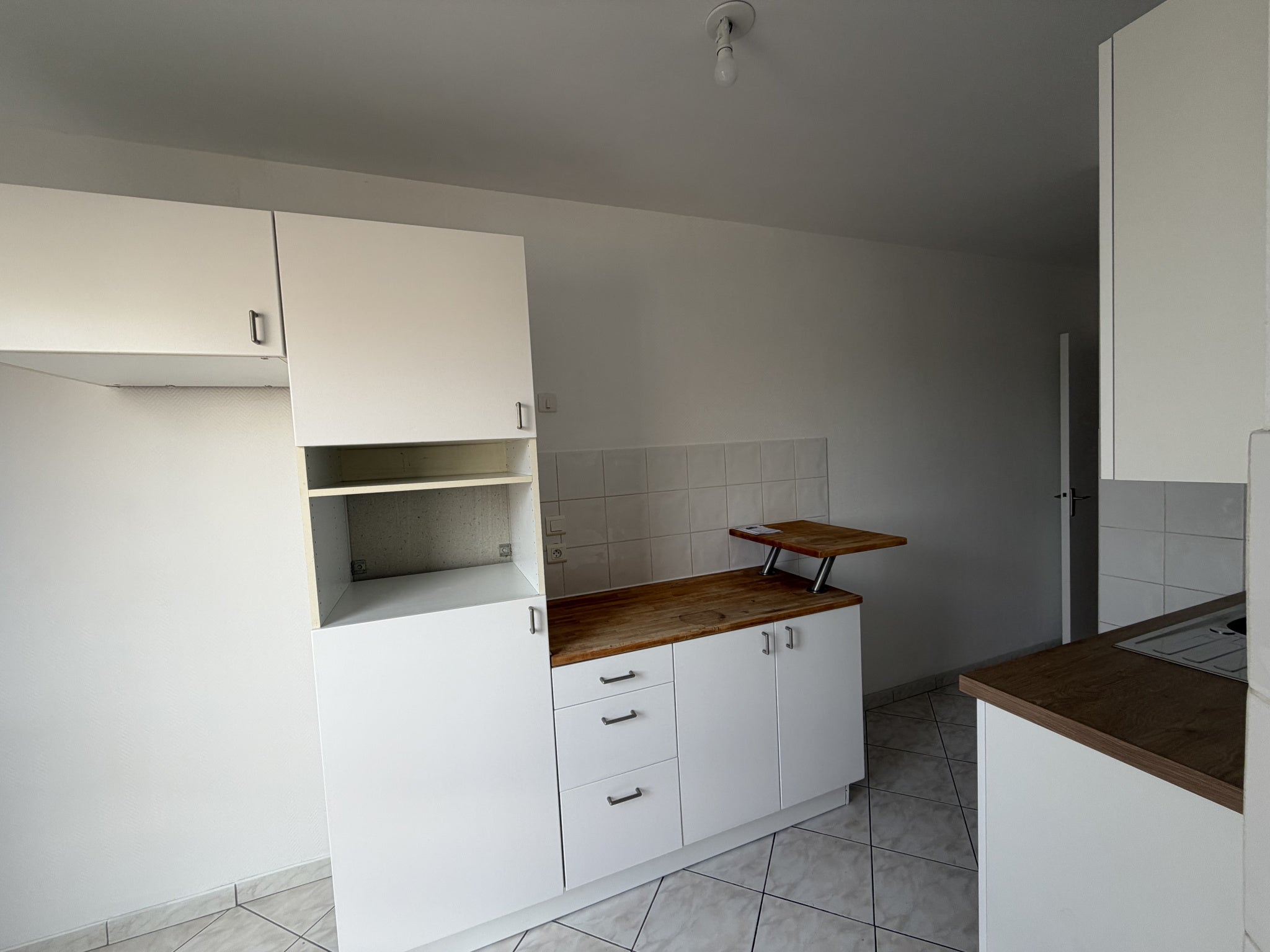 Appartement Rue Pierre et Marie Curie à Évry