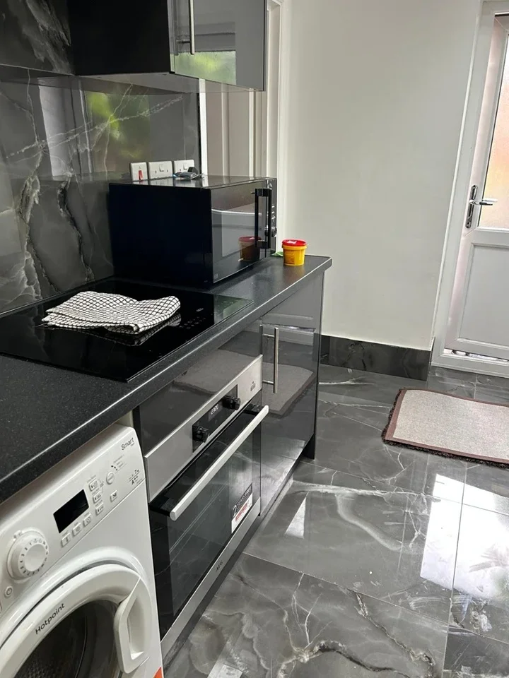 Room Sterry Road in Greater London