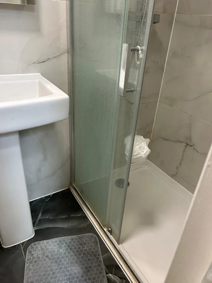 Room Sterry Road in Greater London