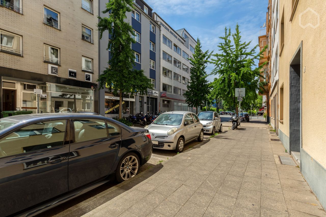 Wohnung Adersstraße in Düsseldorf