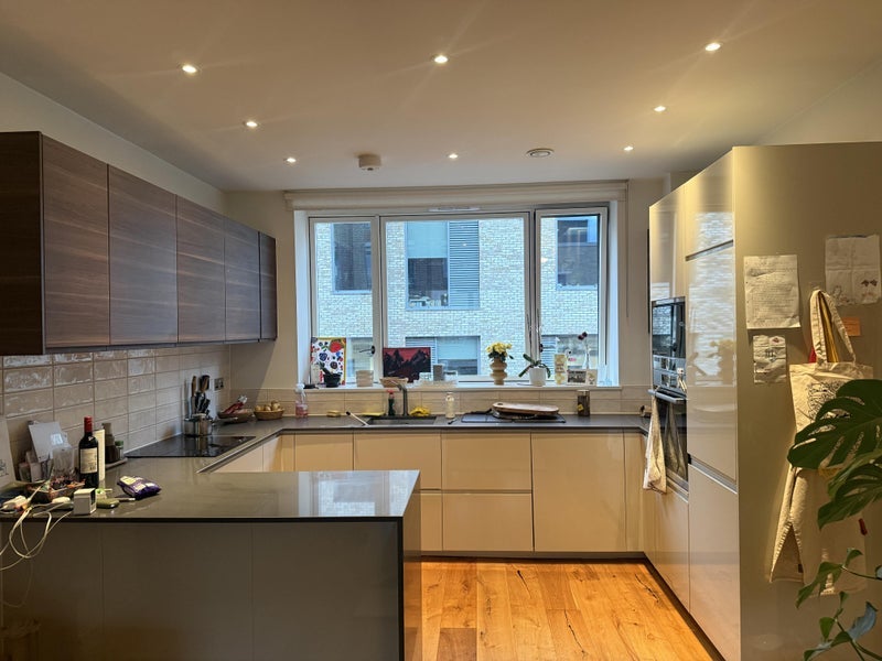 Room Cloud Street in Greater London