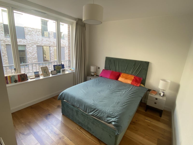 Room Cloud Street in Greater London