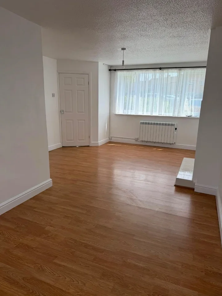 House Dorset Close in Milton Keynes