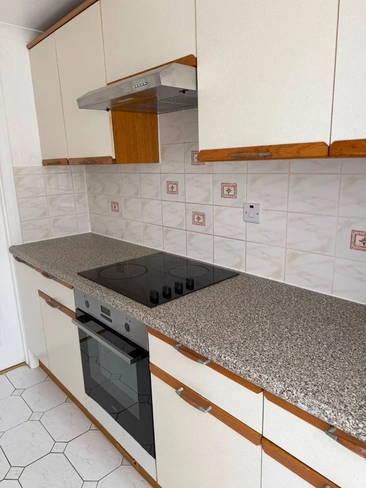 House Dorset Close in Milton Keynes