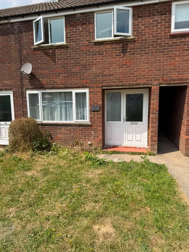 House Dorset Close in Milton Keynes
