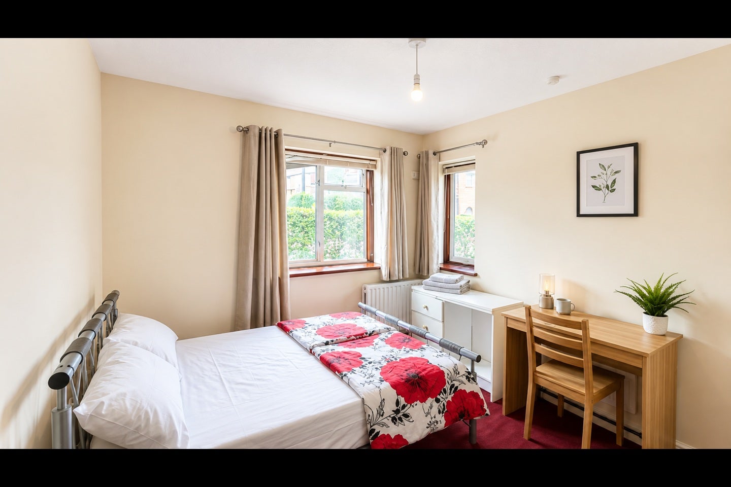 Flat Algernon Road in Greater London