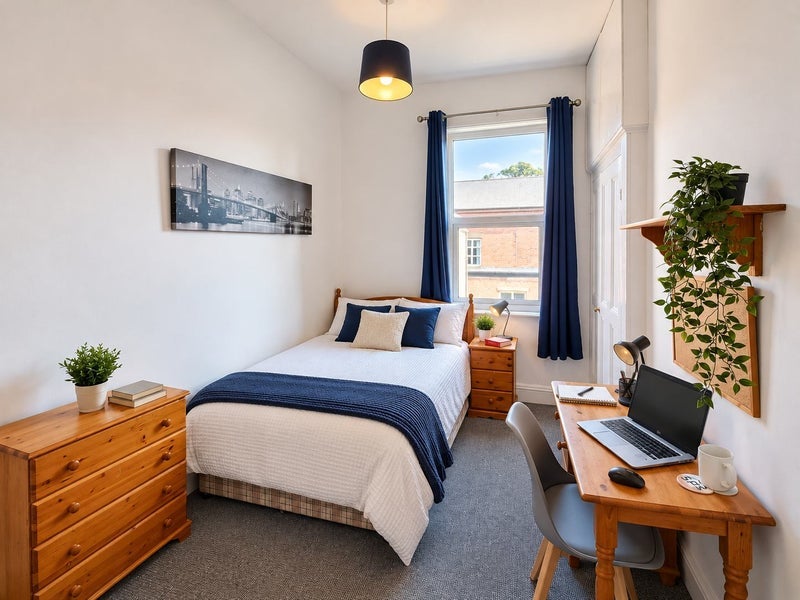 Room Hind Street in Preston