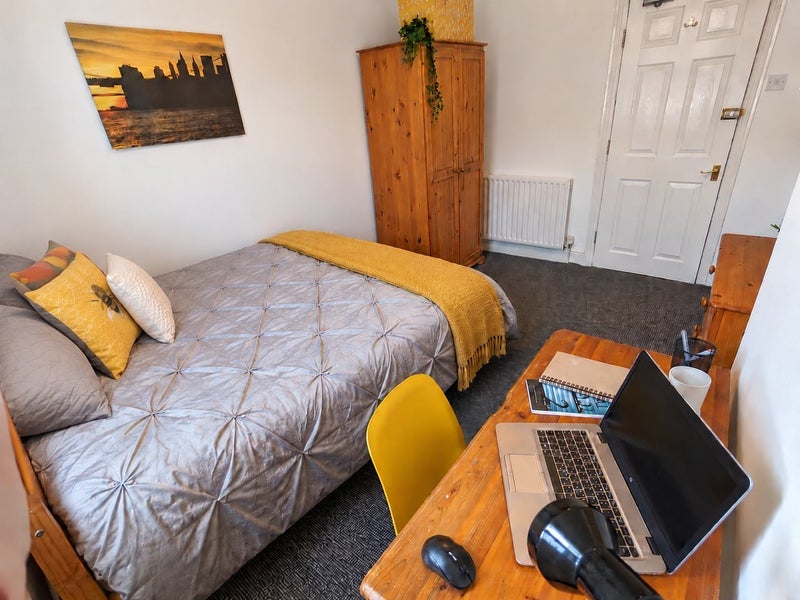 Room Hind Street in Preston