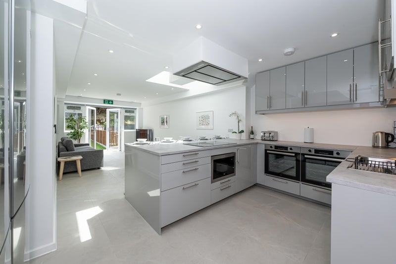Room Fownes Street in Greater London