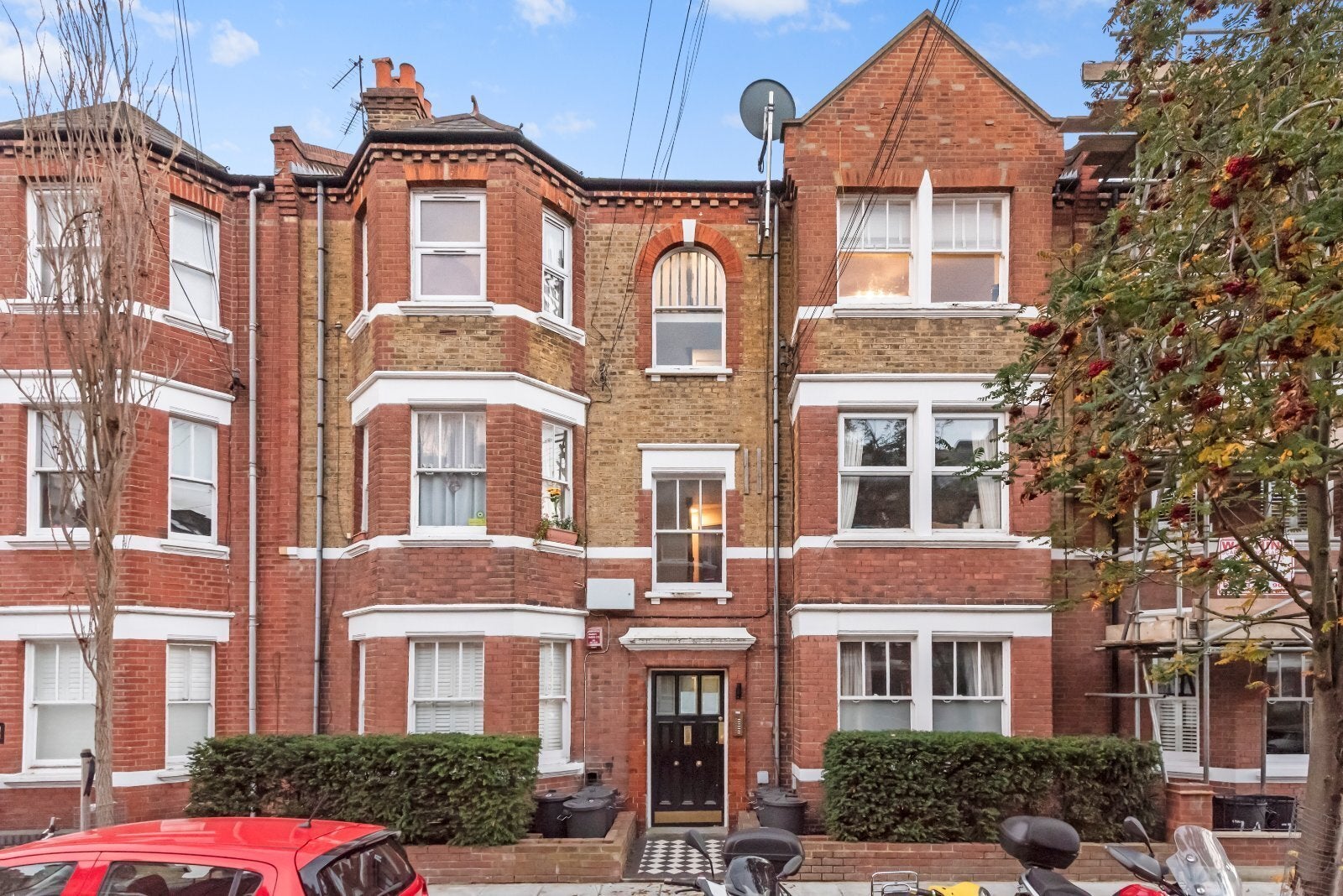 Flat Vera Road in Greater London