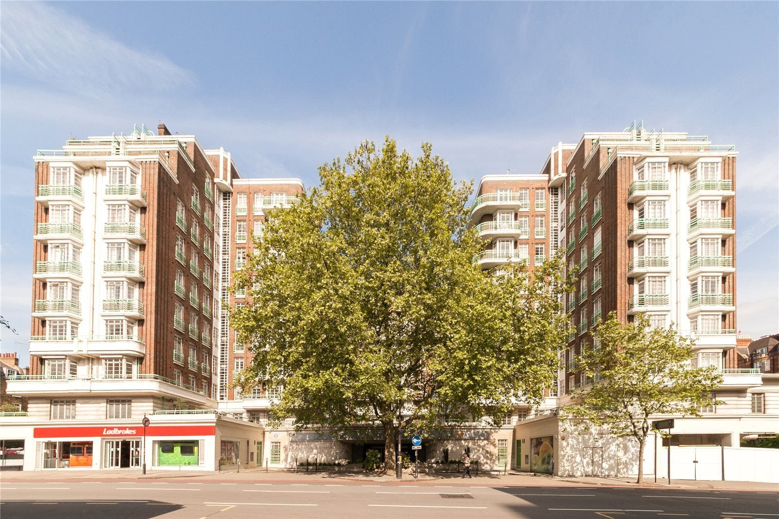 Flat Marylebone Road in City of Westminster