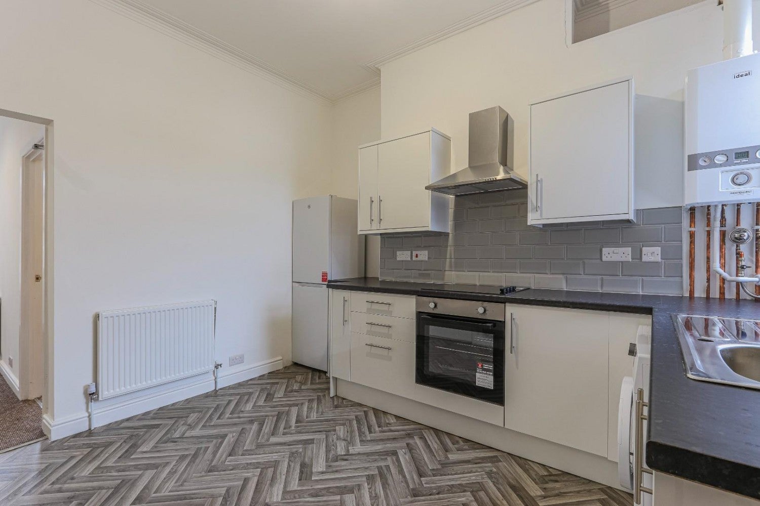 Flat Connaught Road in Cardiff