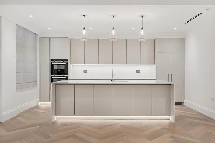 Flat Sloane Street in Greater London