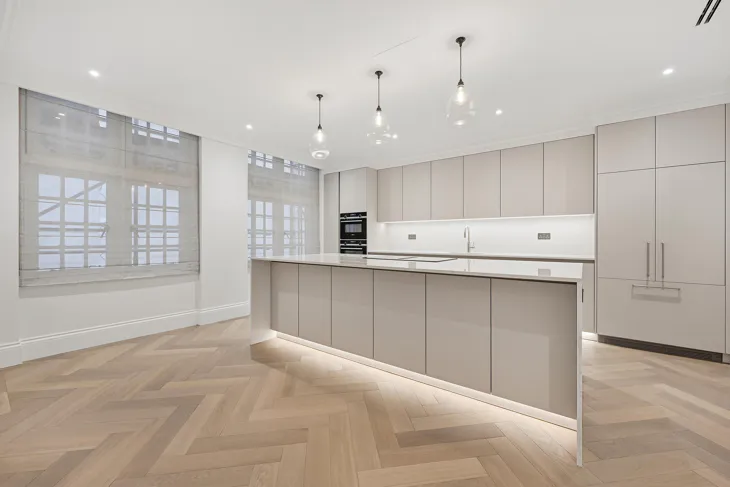 Flat Sloane Street in Greater London