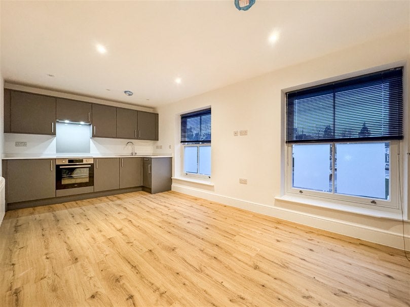 Flat Leyton Green in St Albans