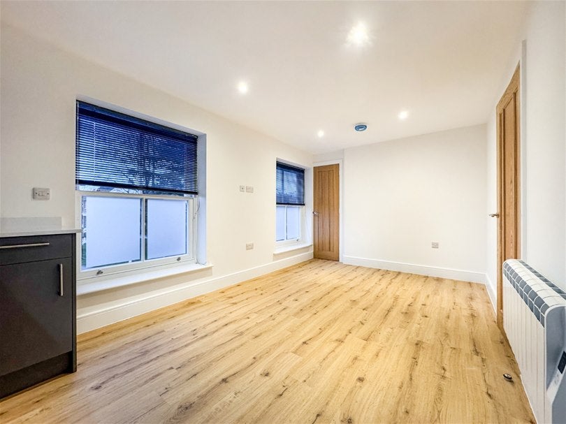 Flat Leyton Green in St Albans