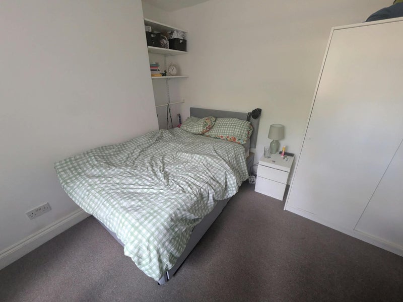 Room Tredegar Square in Greater London