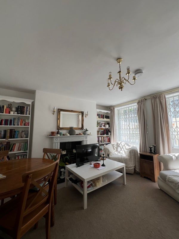 Room Tredegar Square in Greater London