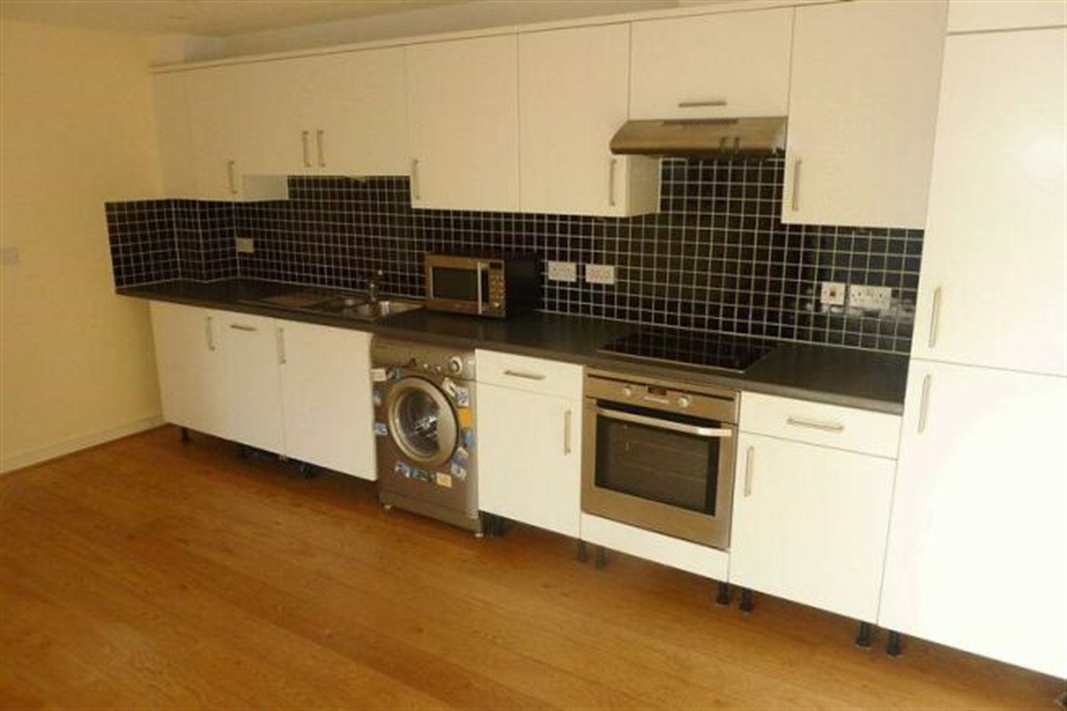 Flat Southchurch Road in Southend-on-Sea