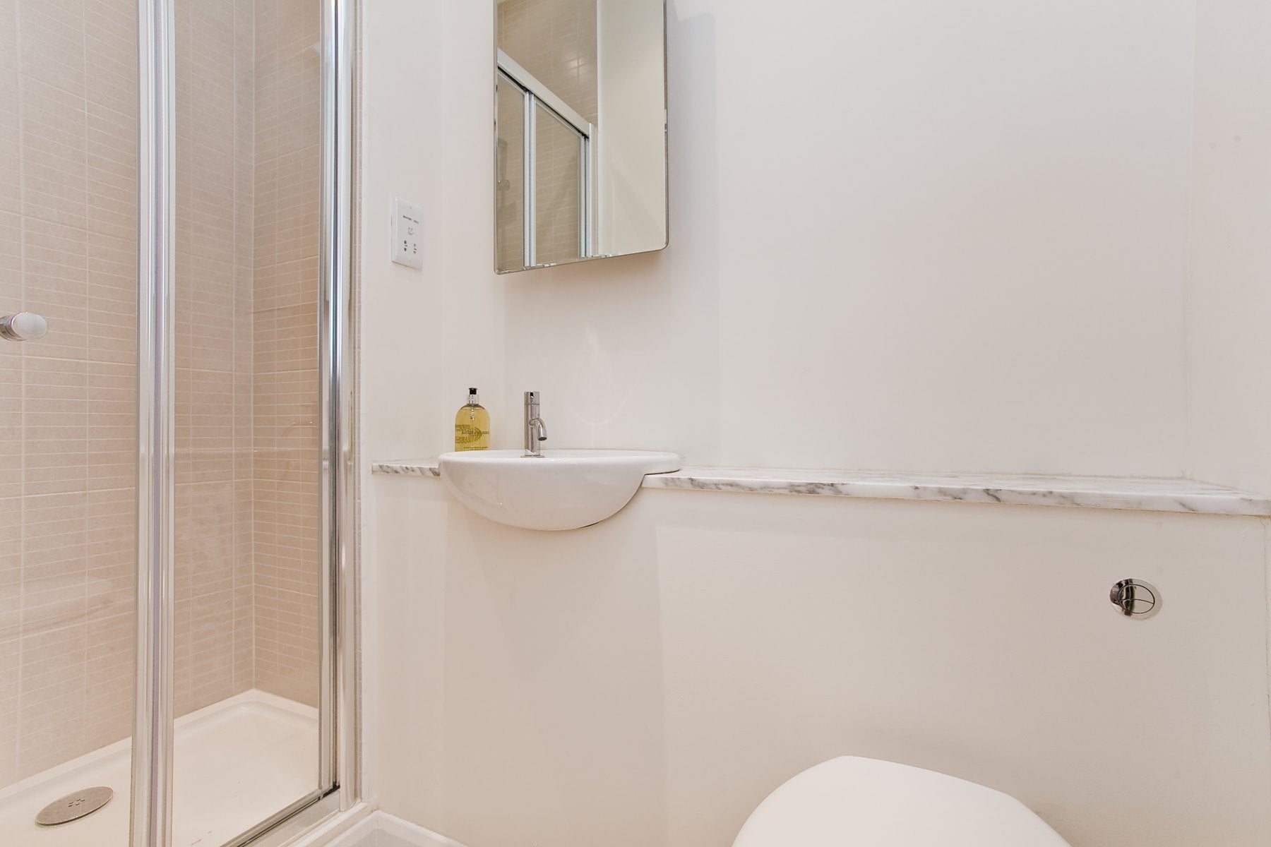 Flat Newington Causeway in Greater London