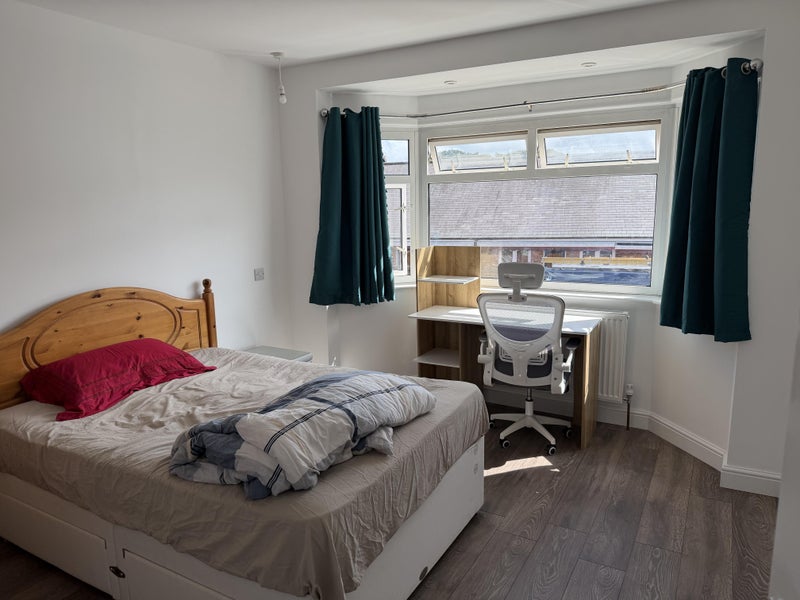 Room Vicarage Road in Bournemouth
