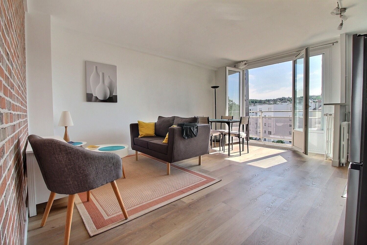 Flat Rue du Viaduc in Issy-les-Moulineaux