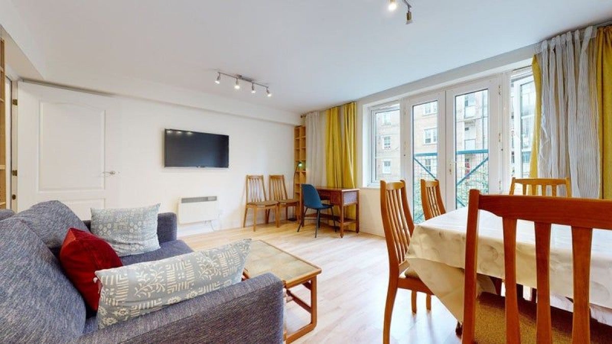 Flat Oswin Street in Greater London