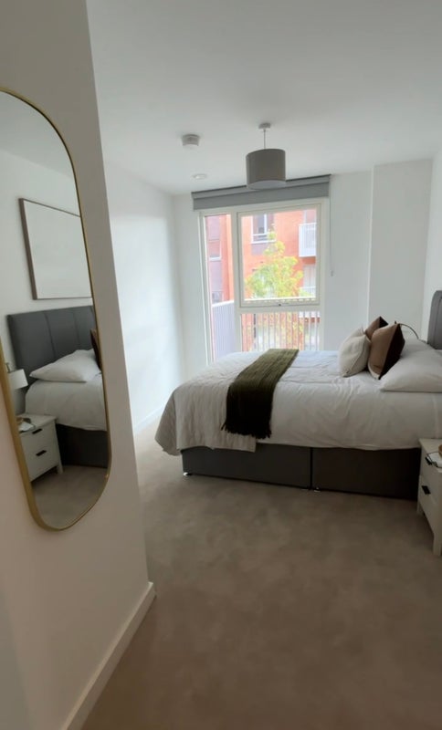 Room Cloister Road in Greater London