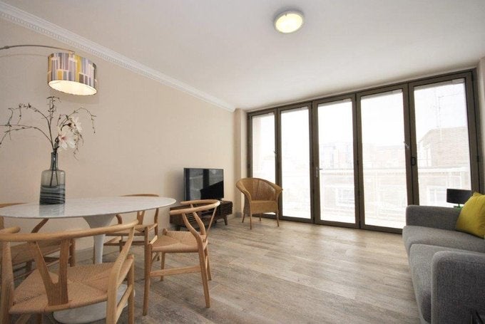 Flat Picton Place in London