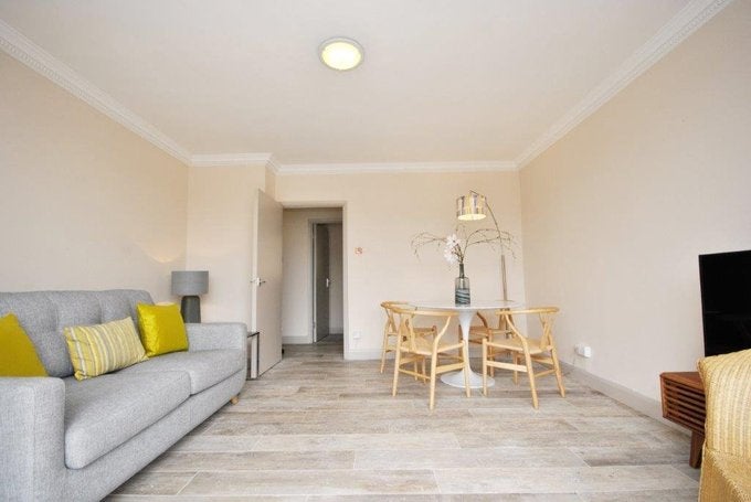 Flat Picton Place in London