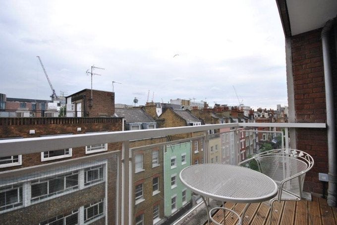 Flat Picton Place in London