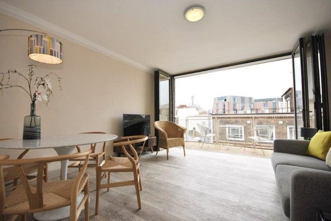 Flat Picton Place in London