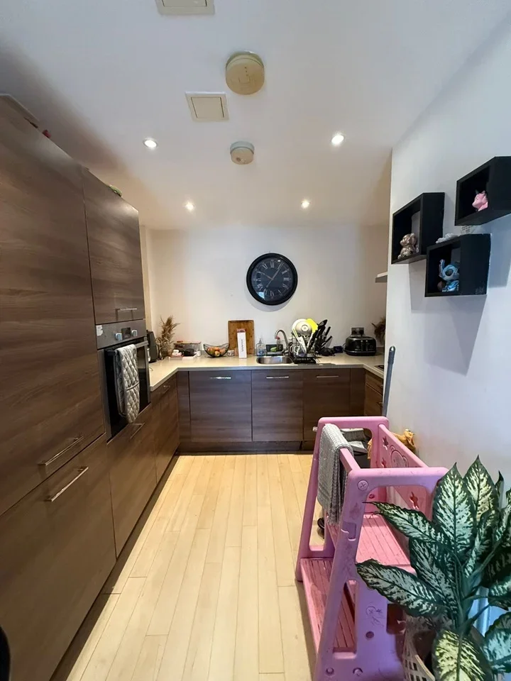 Flat Rollason Way in Brentwood