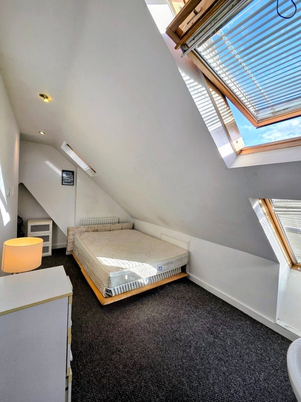 Room Augustus Road in Greater London