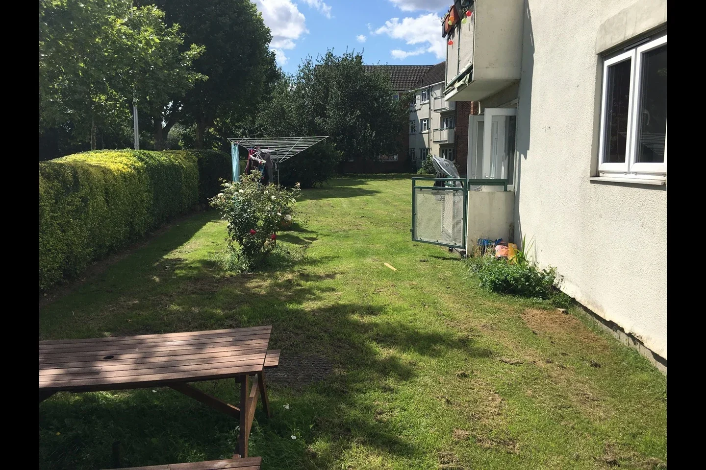 Flat Brading Crescent in Greater London