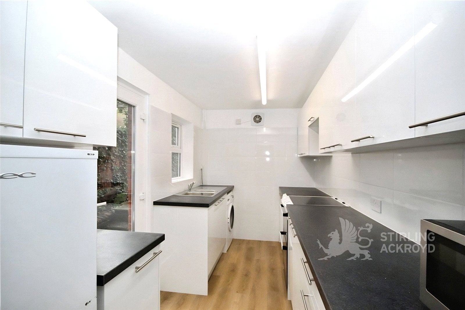 House Walnut Tree Close in Guildford